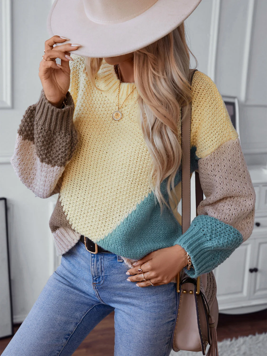 Diana | Color block sweater with a crew neck and dropped shoulders - Image 3