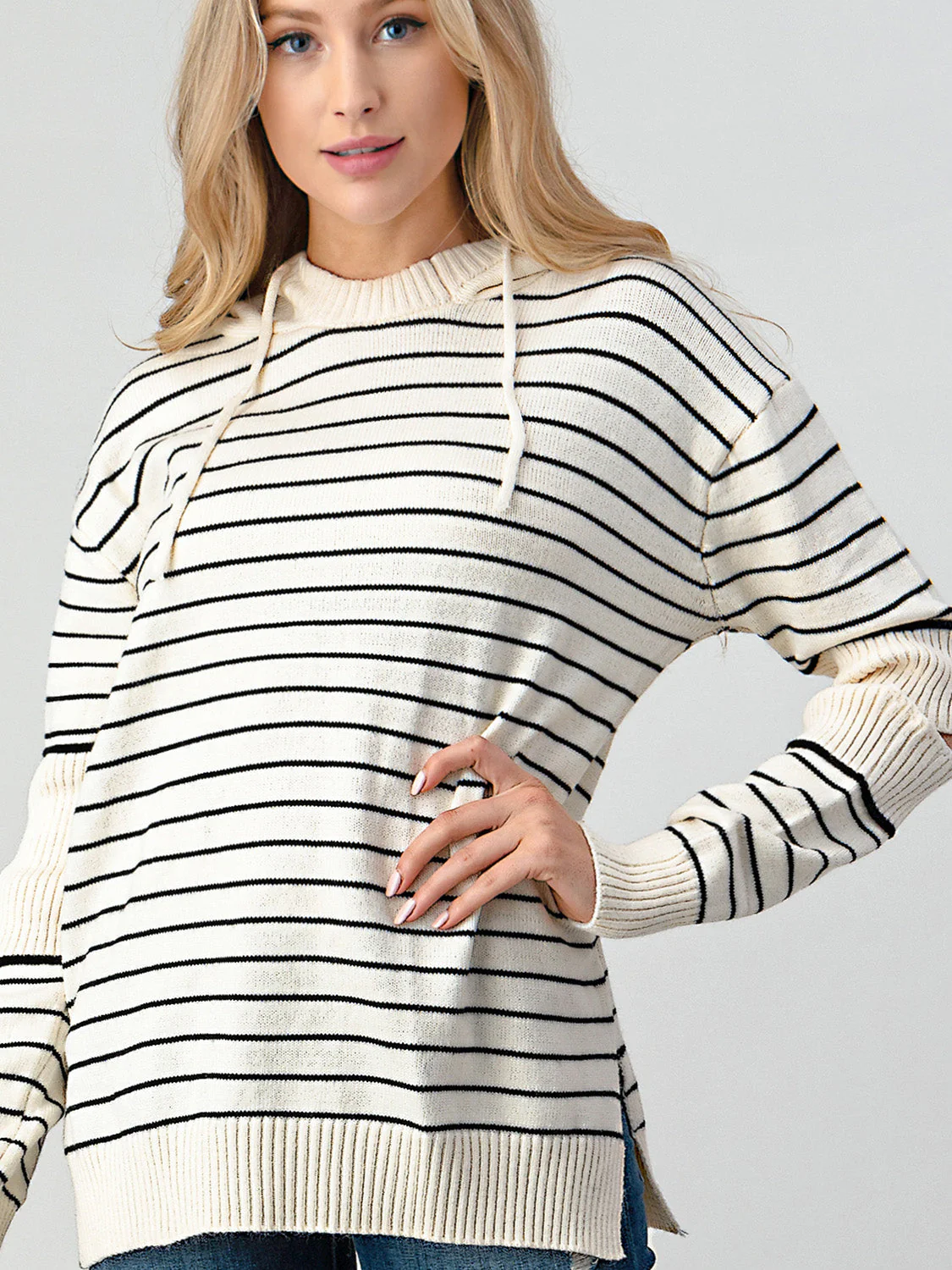 Diana | Shiny striped slit sweater with cutouts - Image 4