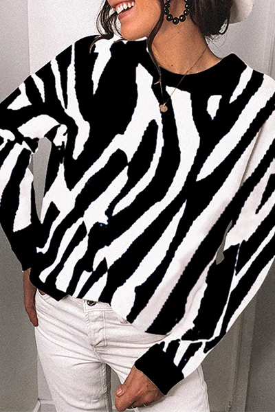 Dolores | Casual and fashionable winter top - Image 7