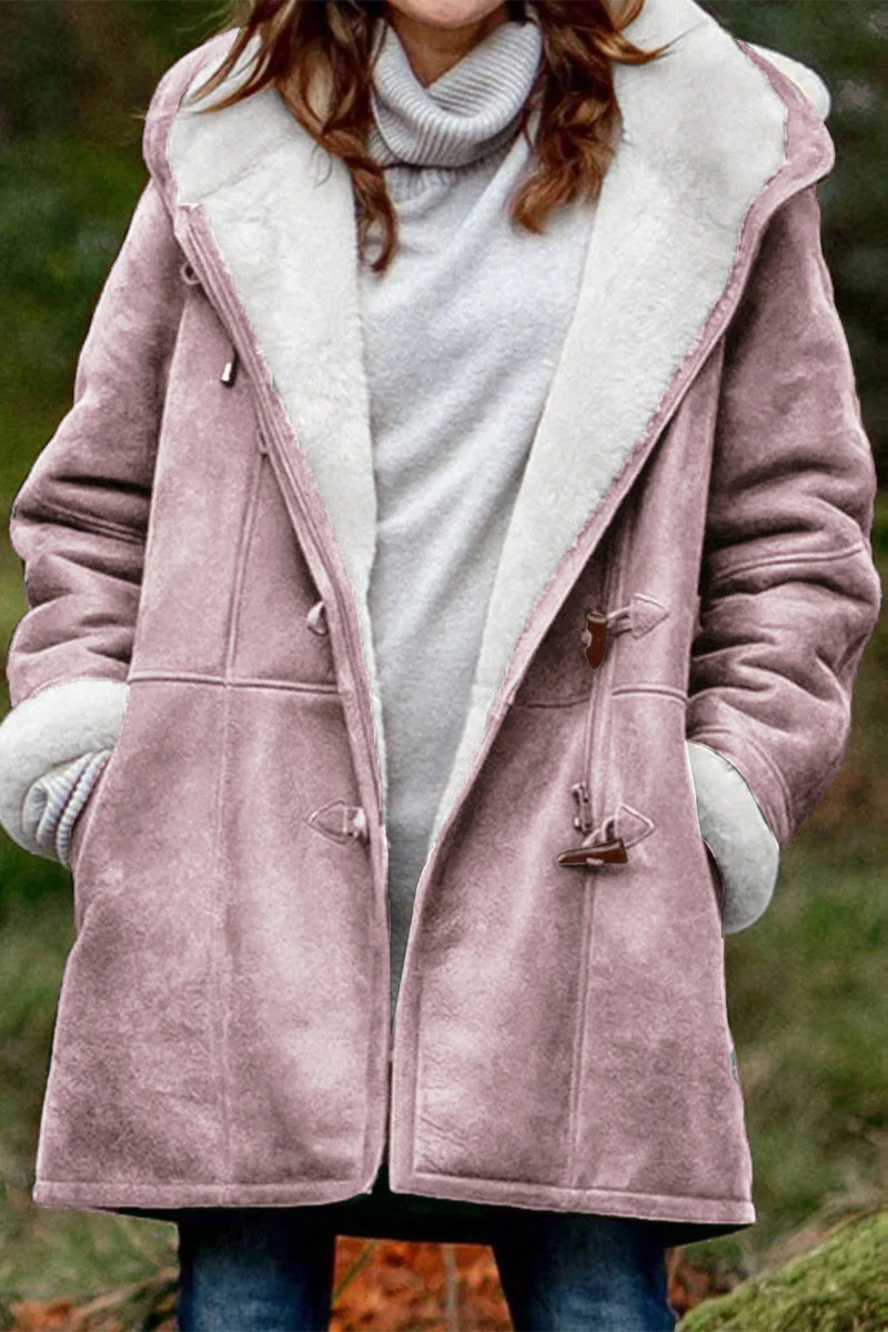 Dolores | Tailored and elegant winter garment