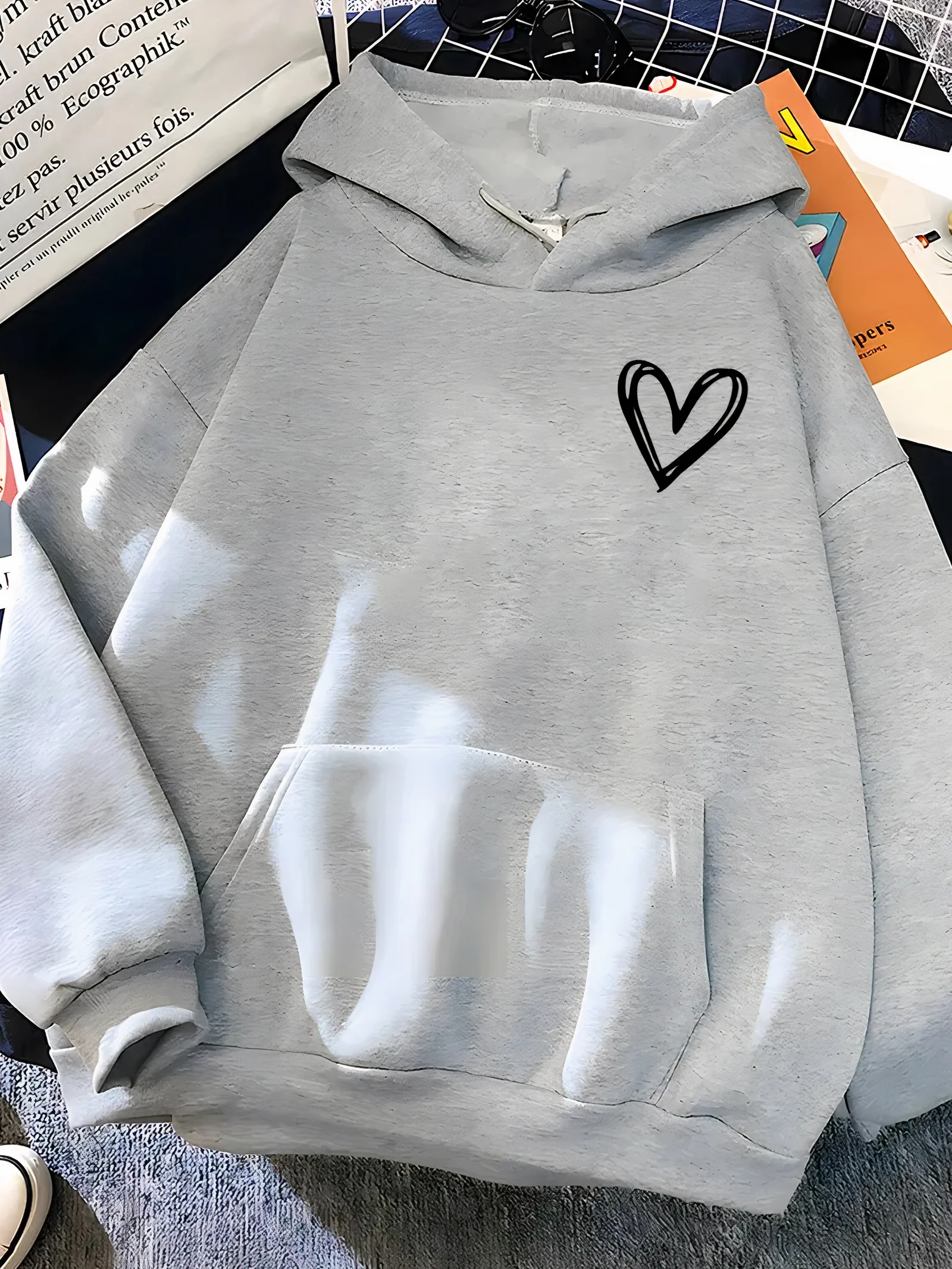Dora | Women's heart print hoodie - Image 3