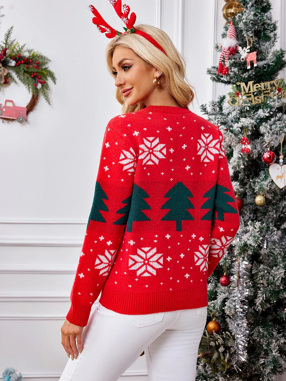 Dorotea | Red Christmas tree jacquard sweater - Image 4