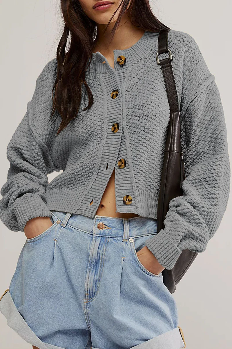 Dunja | Casual everyday outerwear with solid color buttons and O-neck - Image 2