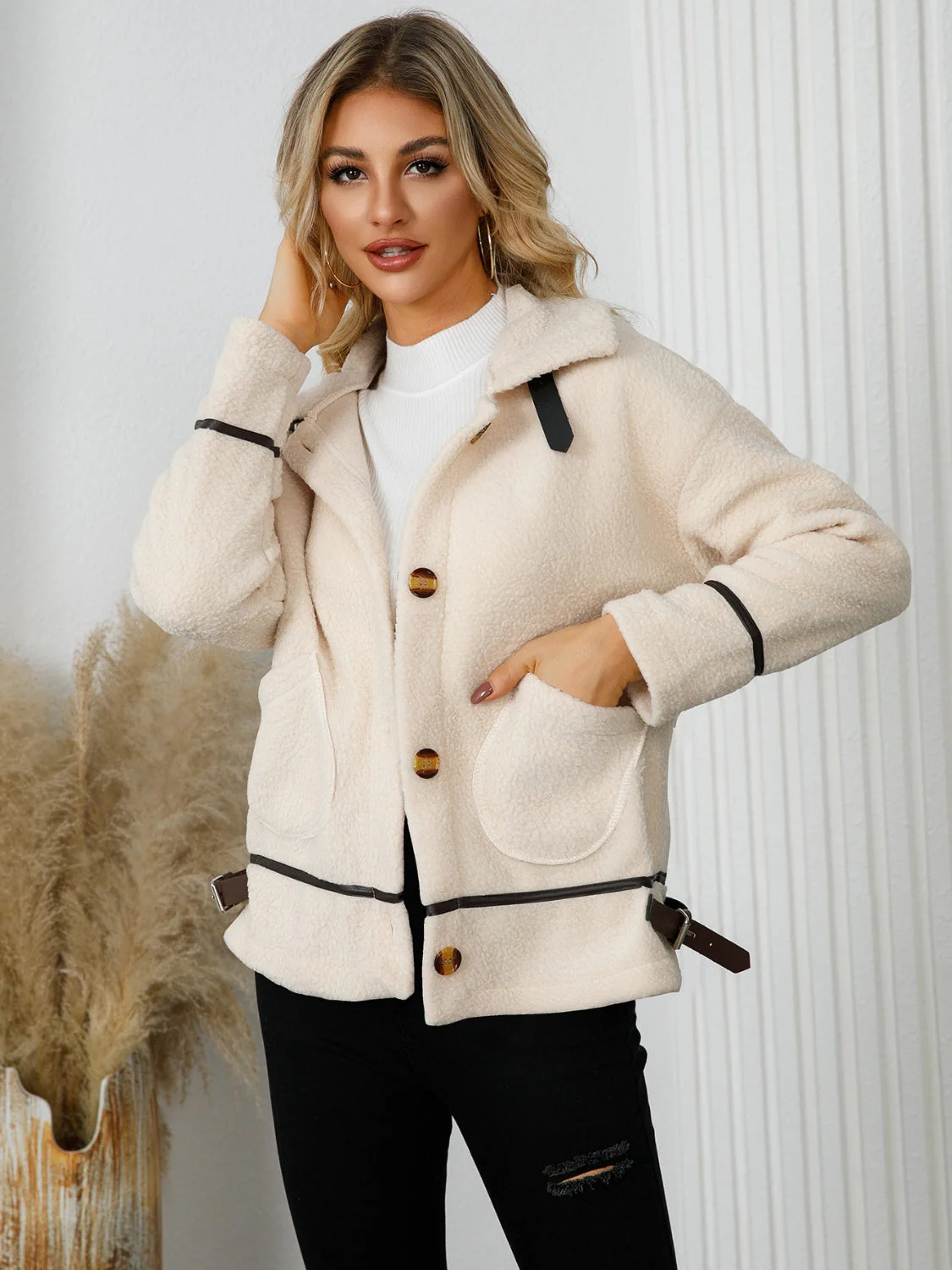 Edith | Jacket with pockets and button placket and collar - Image 5