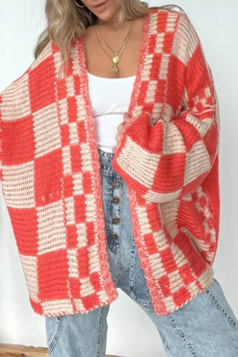 Eileen | Casual streetwear outerwear with check pattern and contrast V-neck - Image 2