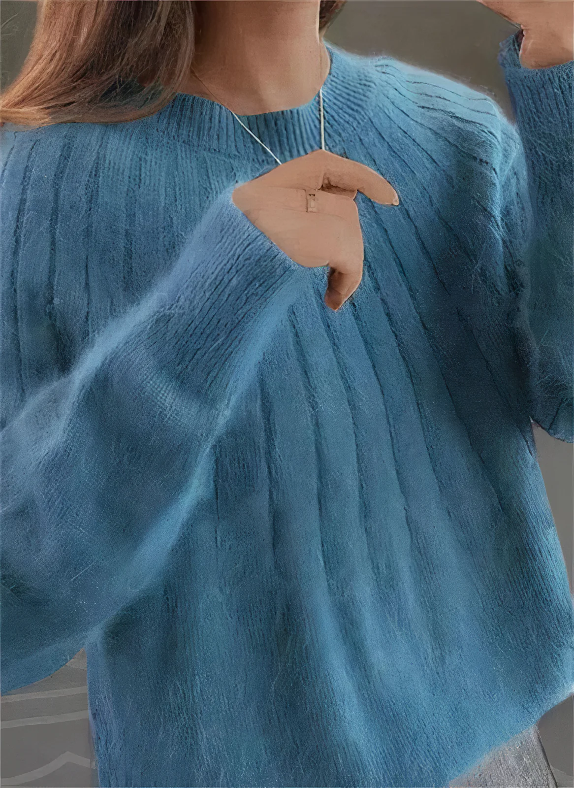 Eleanor | Fluffy knitted sweater - Image 4