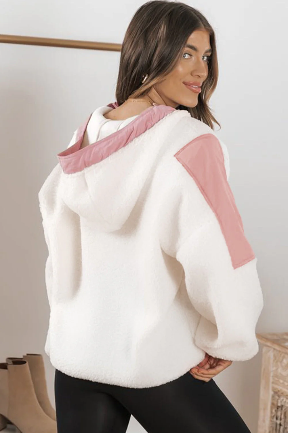 Elena® | Effortless and classy winter hoodie