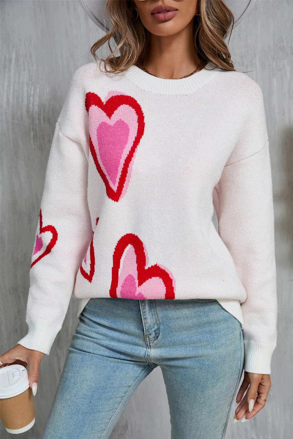 Elsa | Heart-shaped, long-sleeved crew neck sweater