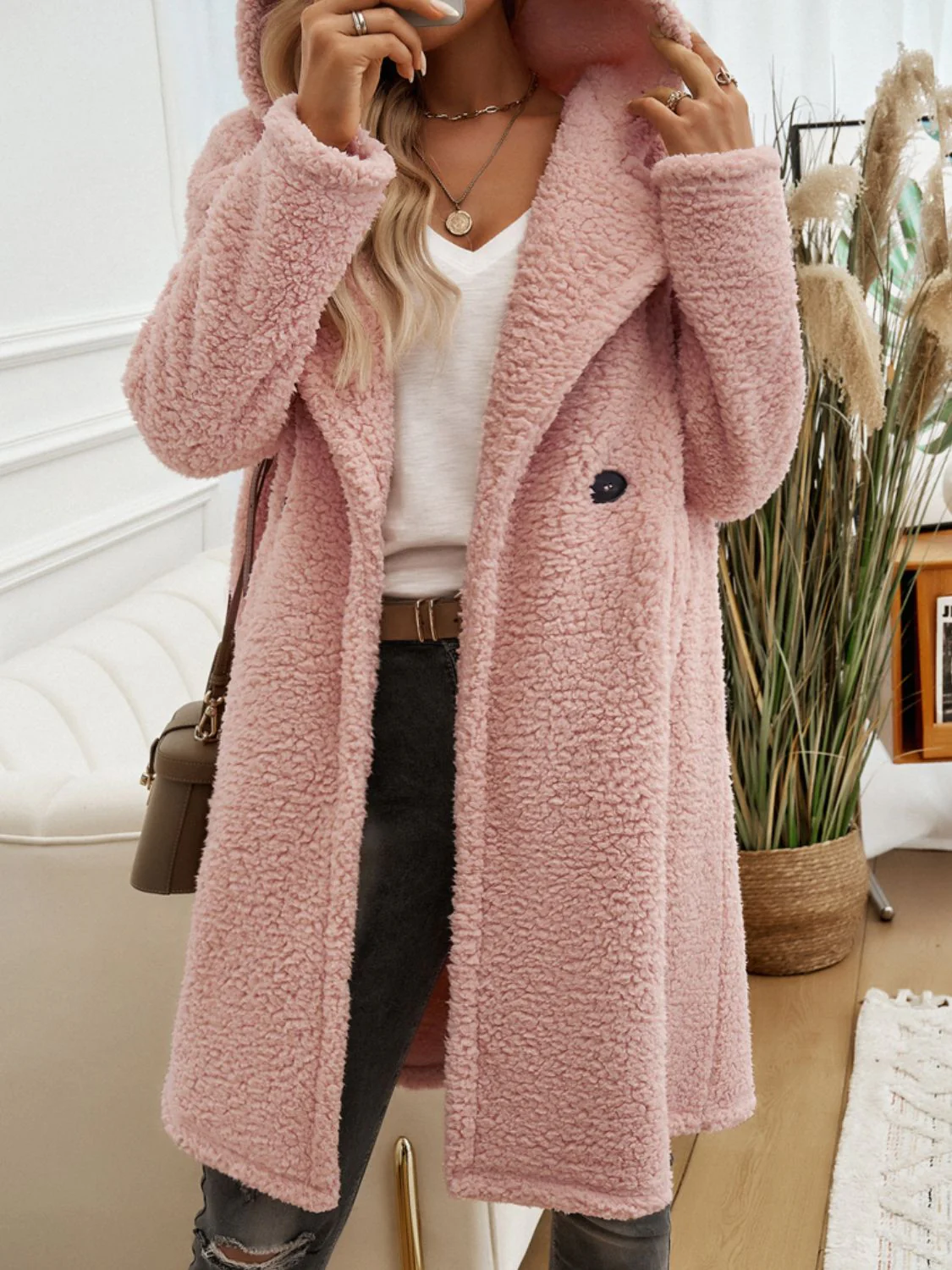 Elsa | Long sleeve teddy coat with hood and pockets - Image 11