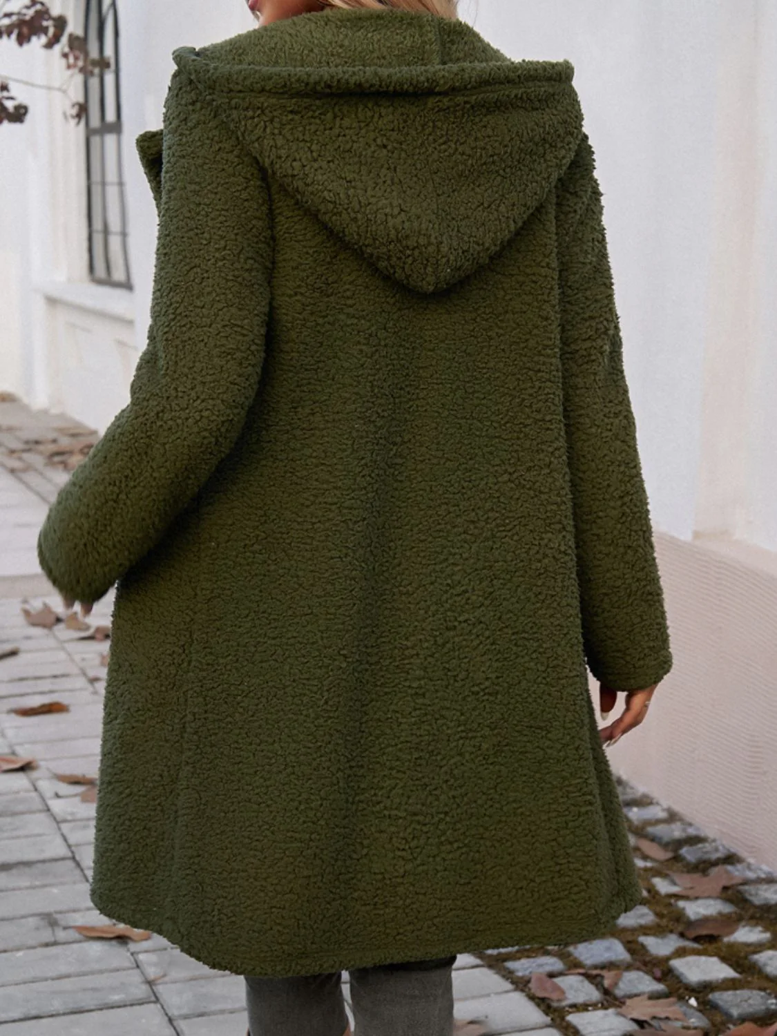 Elsa | Long sleeve teddy coat with hood and pockets - Image 2