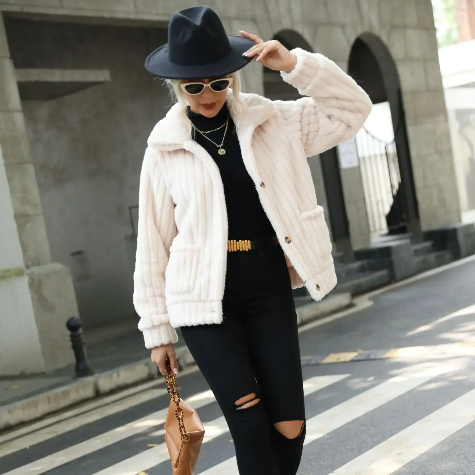 Elvira | Warm winter jacket for women with lapel collar - Image 2