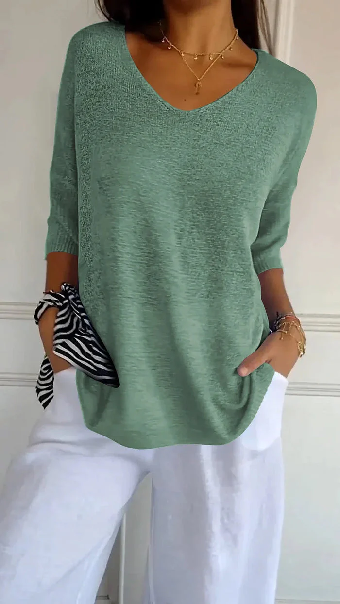 Encarni | Comfortable knitted top for women with a V-neck - Image 7