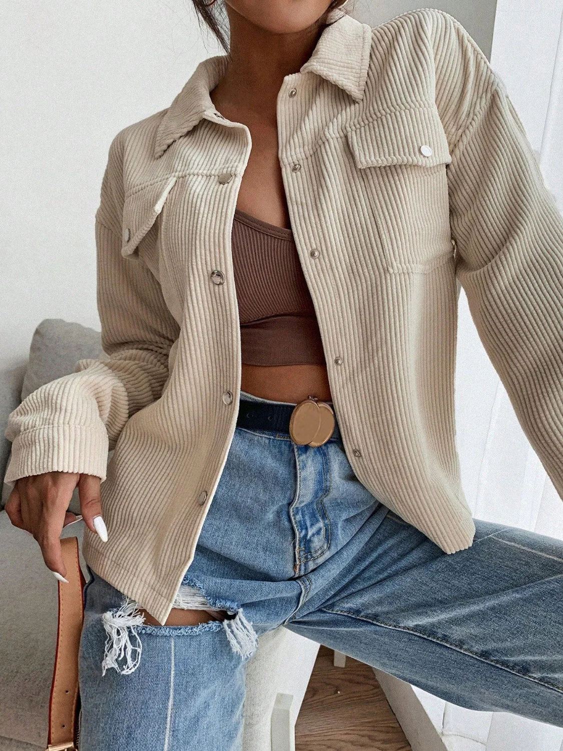 Estefanía | Honey colored down jacket with pockets and collar and snap fasteners - Image 4