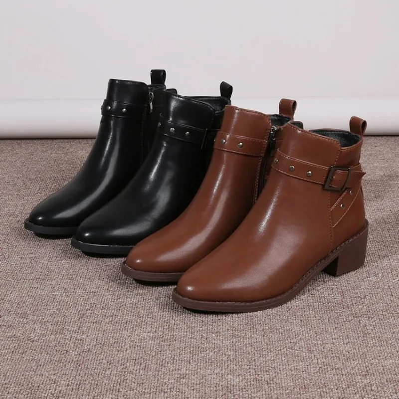 Estela | Supportive, lightweight orthopedic boots