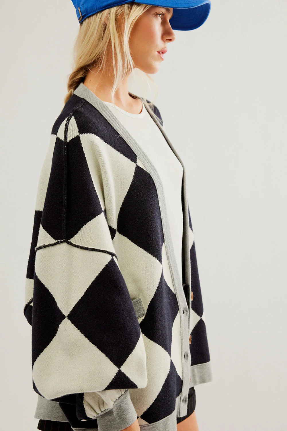 Esther | Casual and fashionable winter cardigan - Image 2
