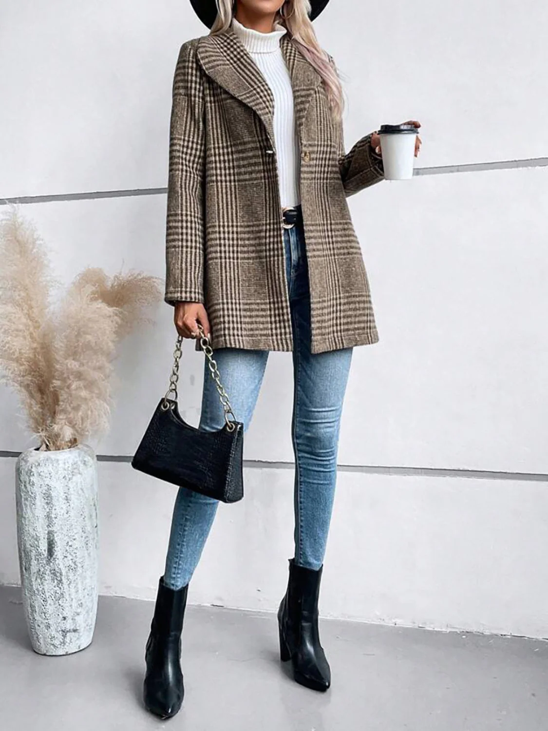 Esther | Checked, long-sleeved jacket with a collar - Image 4