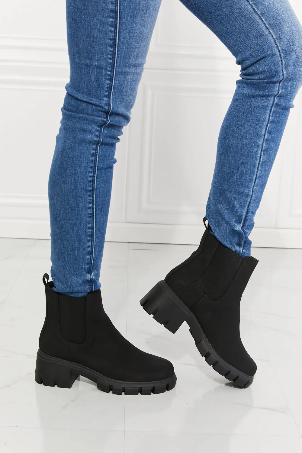 Esther | Fashionable and supportive orthopedic boots - Image 2