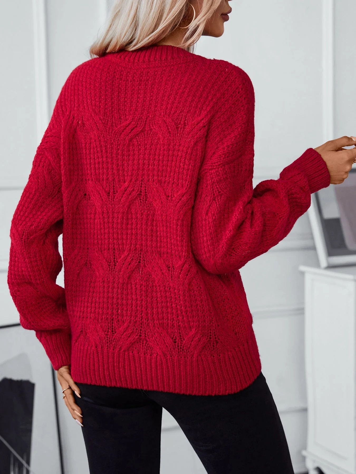 Eugenia | Chic and versatile winter sweater - Image 2