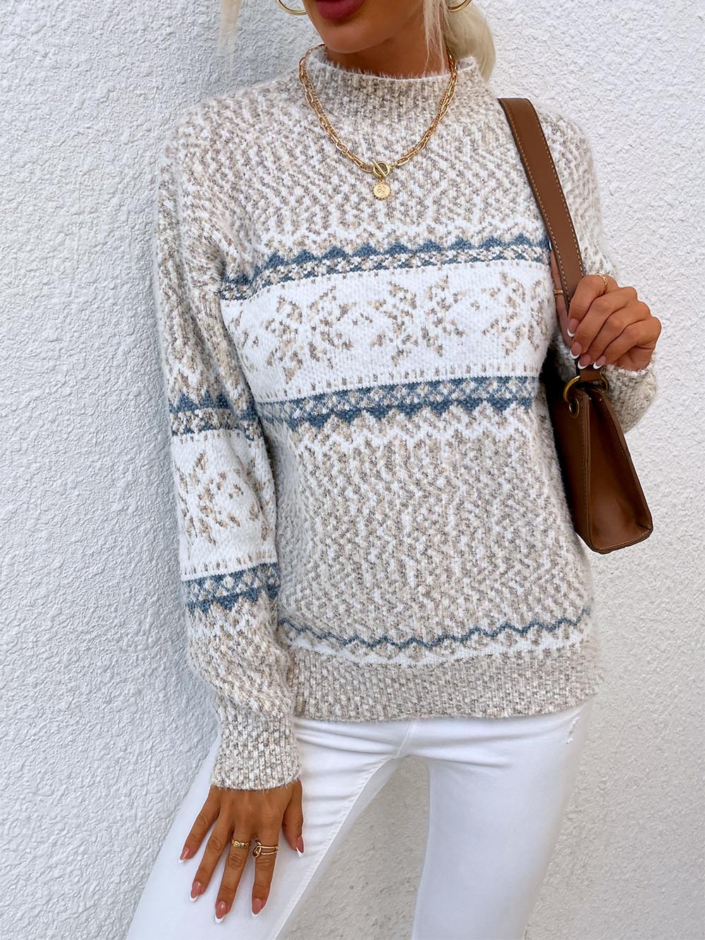 Evelyn | Mid-length sweater with a Christmas snowflake knit - Image 16