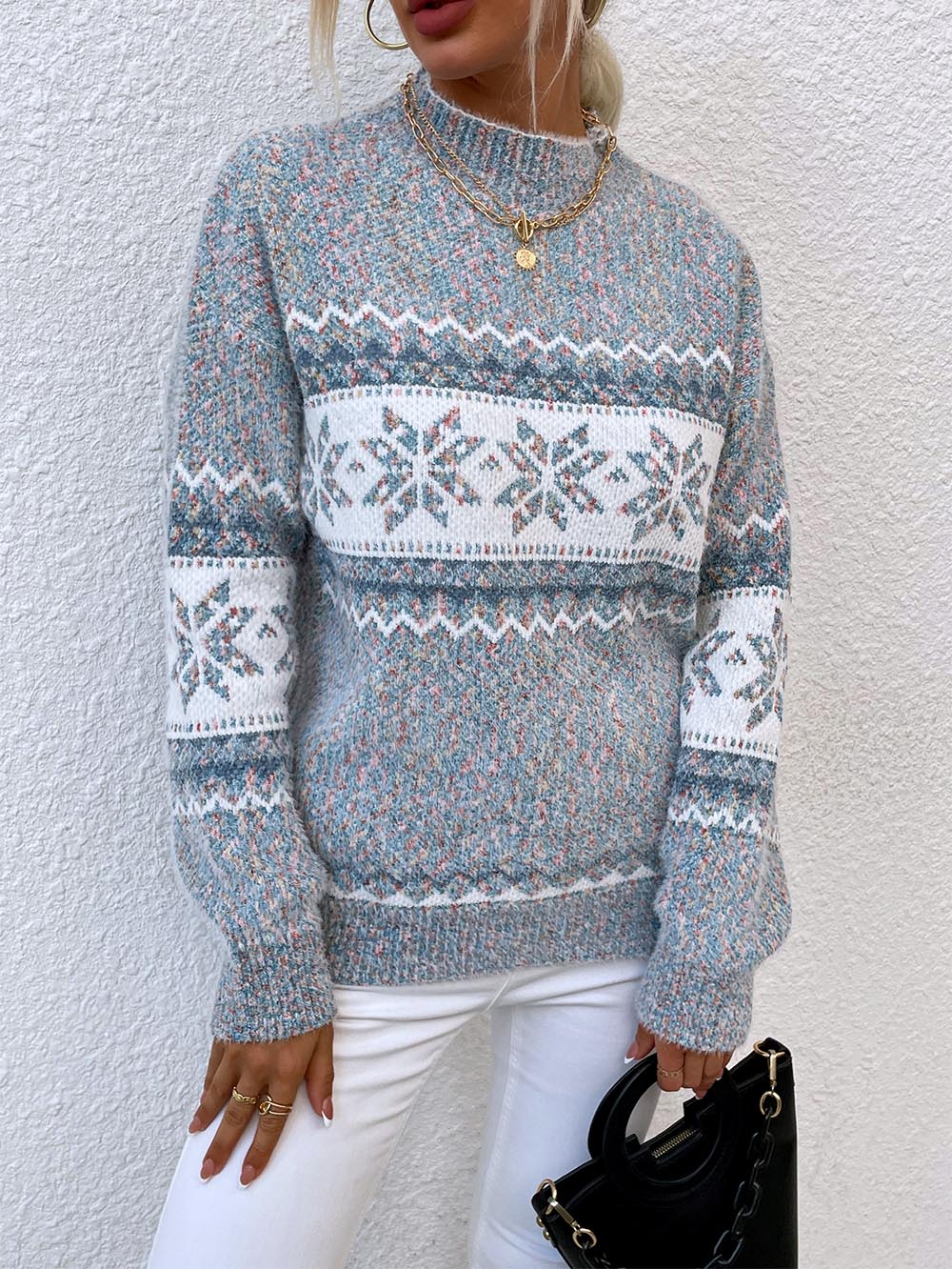 Evelyn | Mid-length sweater with a Christmas snowflake knit - Image 2