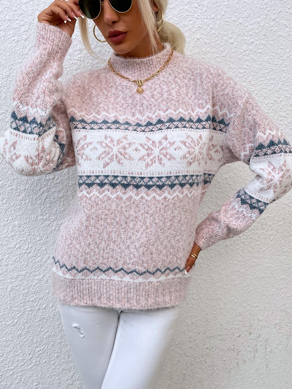 Evelyn | Mid-length sweater with a Christmas snowflake knit - Image 6