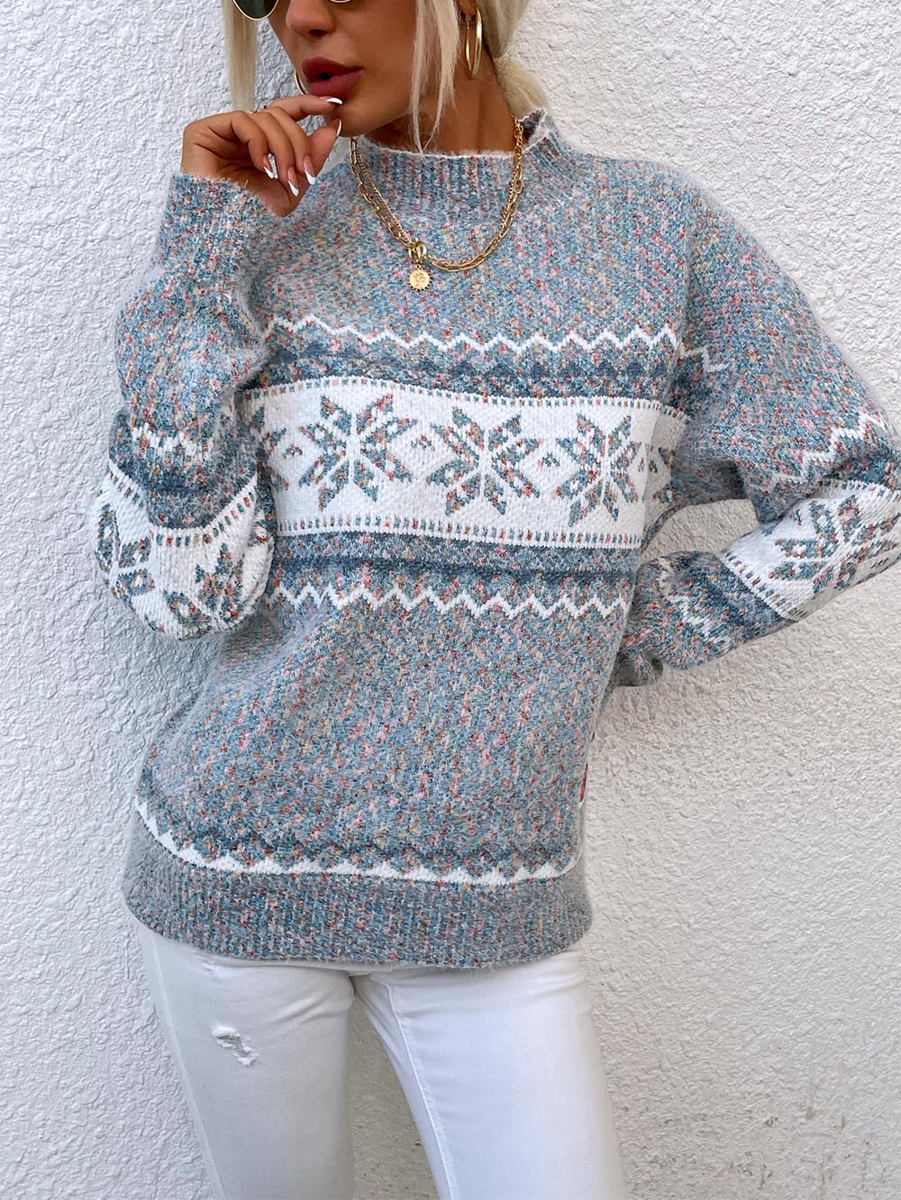 Evelyn | Mid-length sweater with a Christmas snowflake knit - Image 8