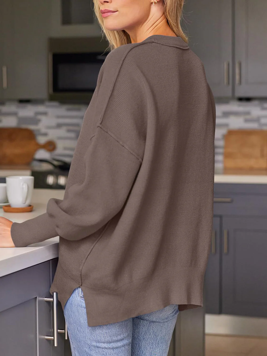 Evelyn | Slit sweater with a crew neck and dropped shoulders - Image 2