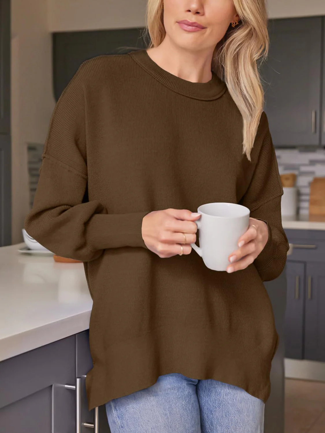 Evelyn | Slit sweater with a crew neck and dropped shoulders - Image 22