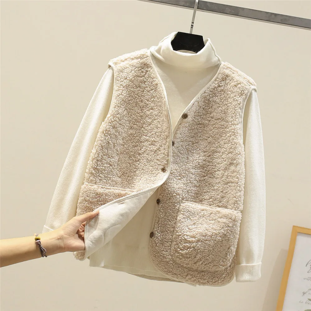 Evelyn® | Warm classic vest - Image 14