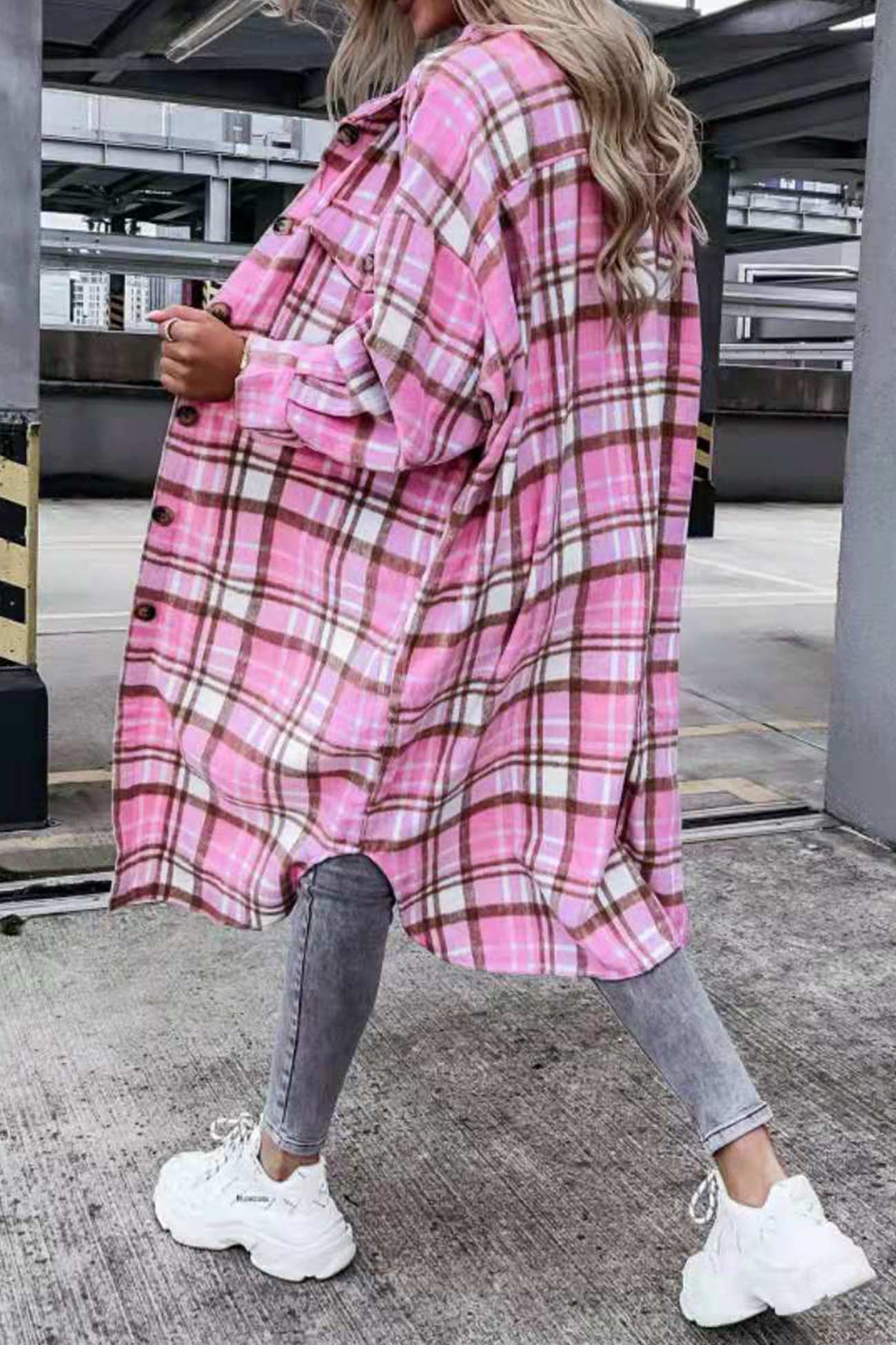 Fabienne | Long, contrasting checked jacket - Image 4