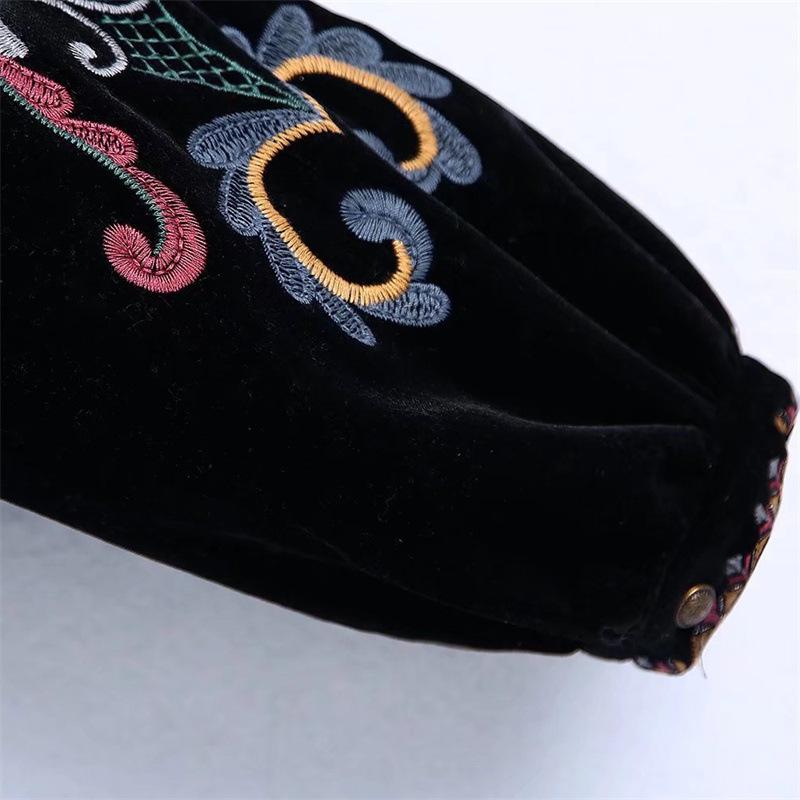 Fabiola | Fashionable and uncomplicated winter coat - Image 3