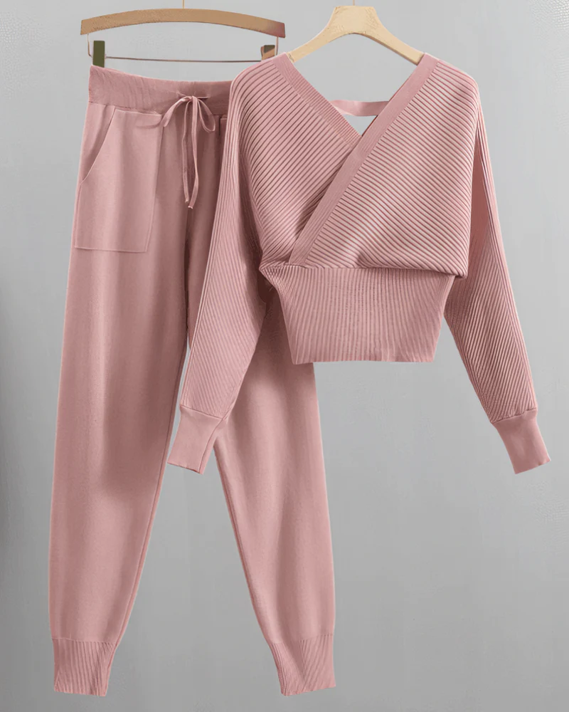 Felicia | Sexy off-the-shoulder knit top and pants set - Image 4