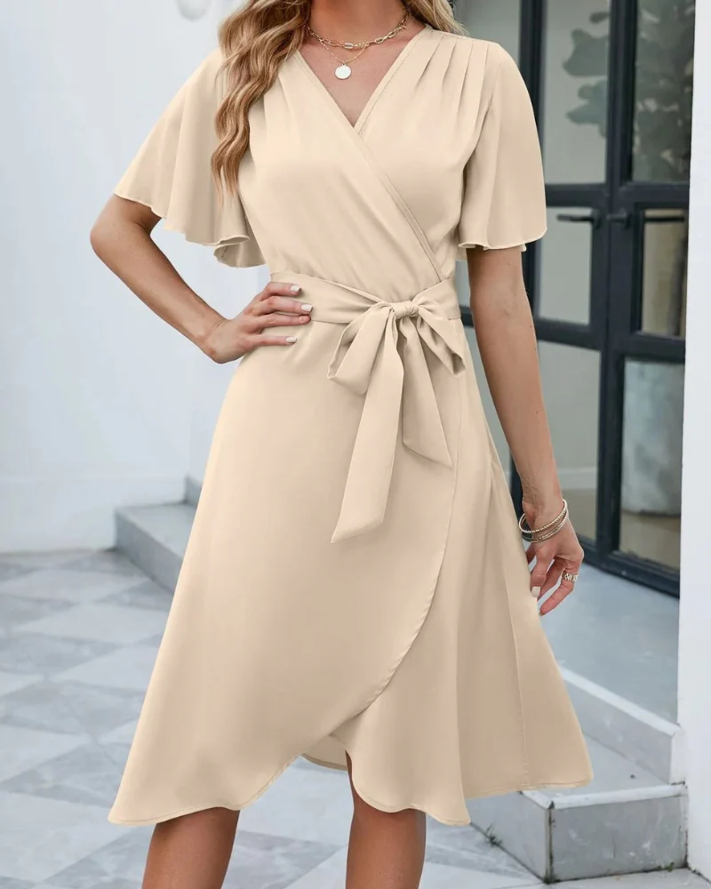 Felicity® | Elegant Short-Sleeved Flared Dress With A V-Neckline And A Self-Tie Belt