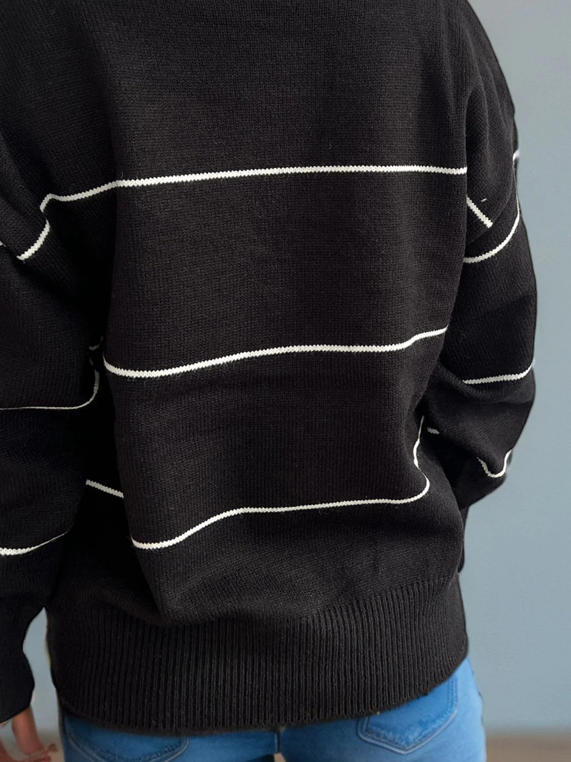 Flavia | Striped, long-sleeved cardigan with button placket and V-neck - Image 4