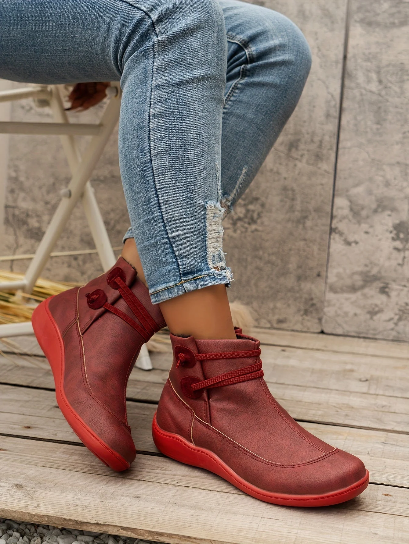 Flor | Lightweight, supportive orthopedic boots.