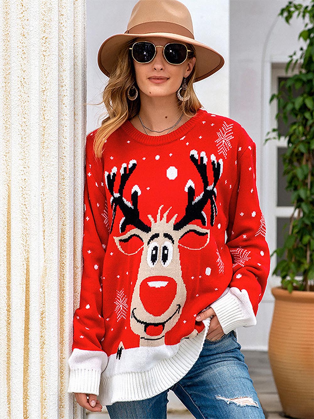 Francisca | Oversized Christmas sweater in jacquard knit with a reindeer pattern - Image 4