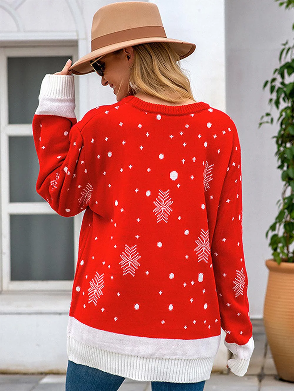 Francisca | Oversized Christmas sweater in jacquard knit with a reindeer pattern - Image 6