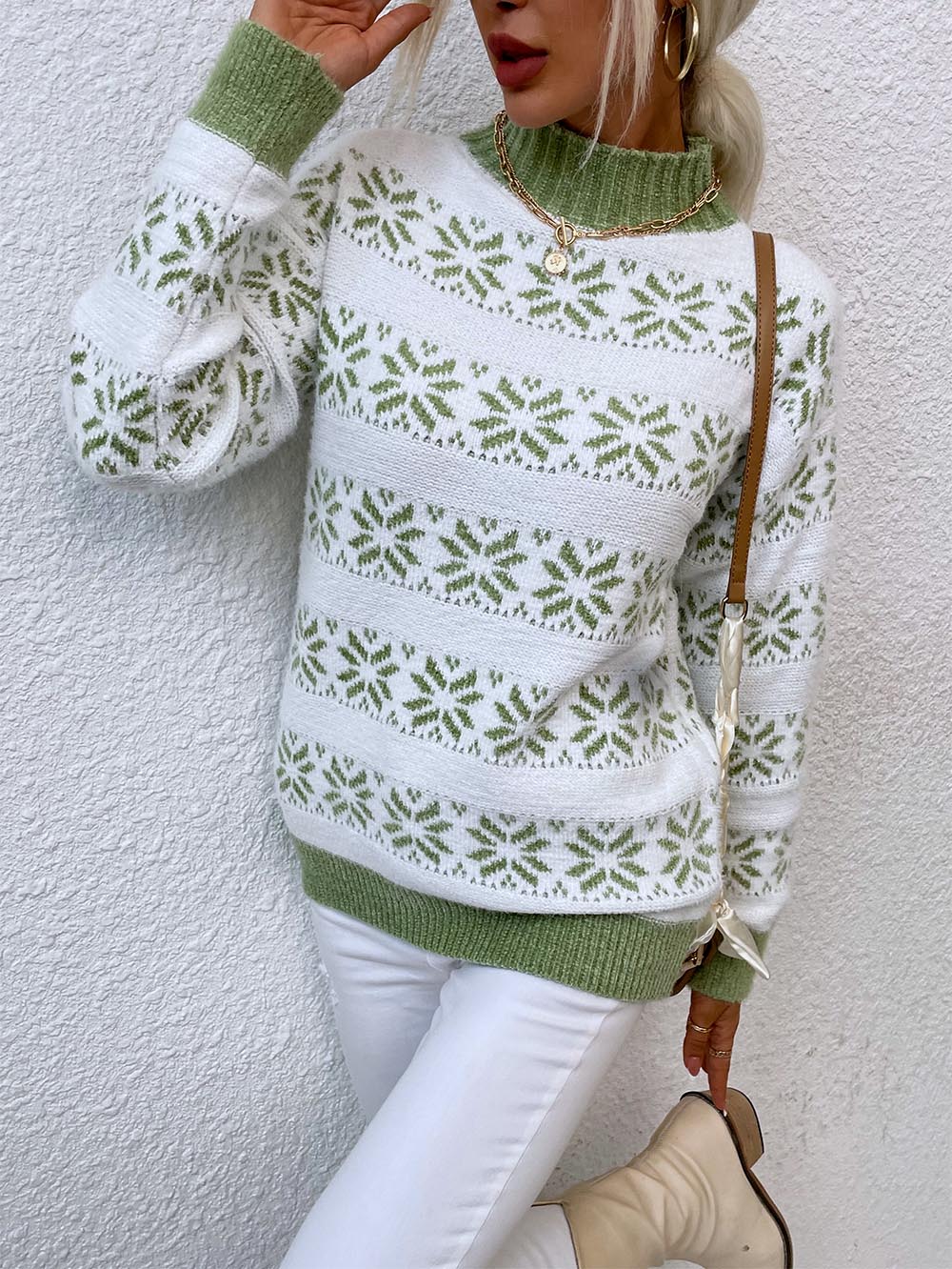 Gabriela | Jacquard Christmas sweater with snowflakes - Image 14