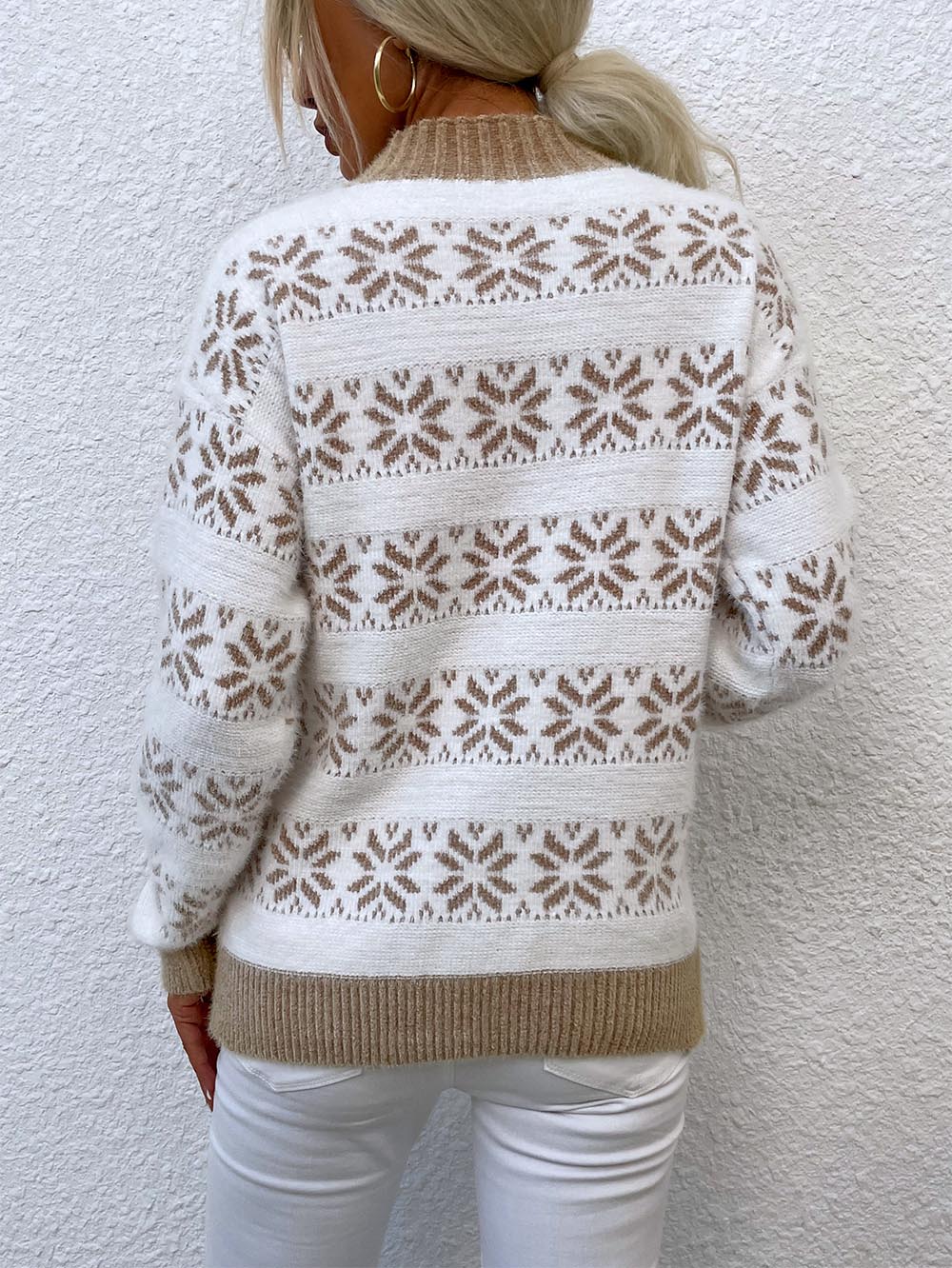 Gabriela | Jacquard Christmas sweater with snowflakes - Image 5