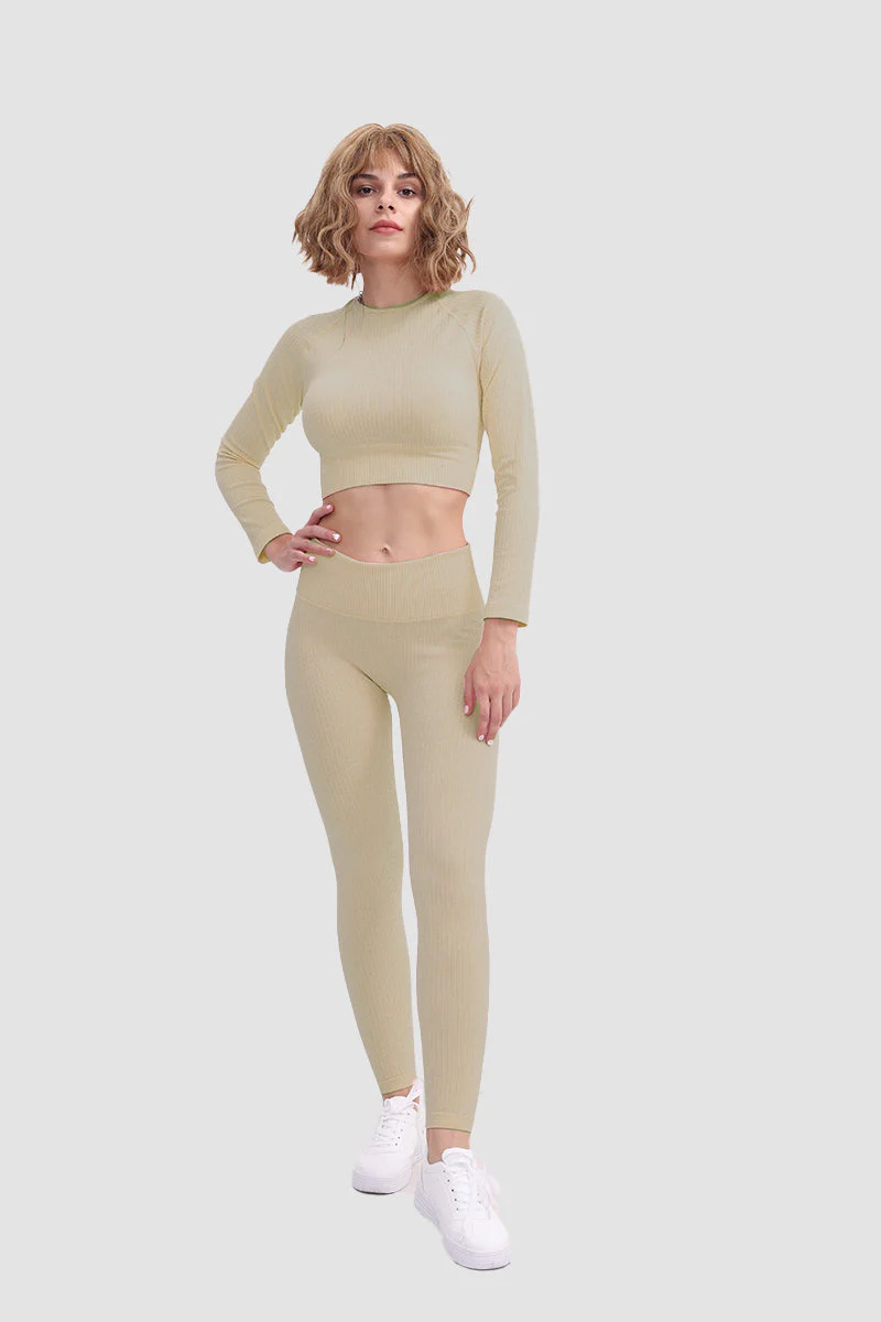 Gabriela | Seamless soft sports t-shirt and leggings set - Image 23