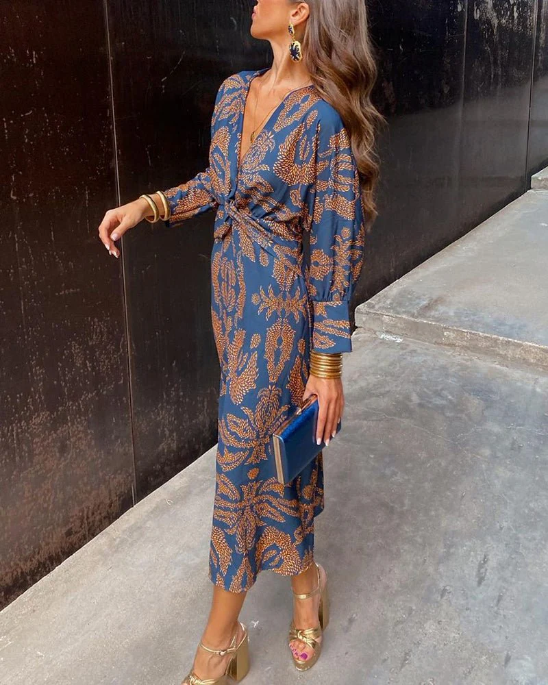 Georgina® | Elegant V-Neck Long-Sleeved Dress With Pattern