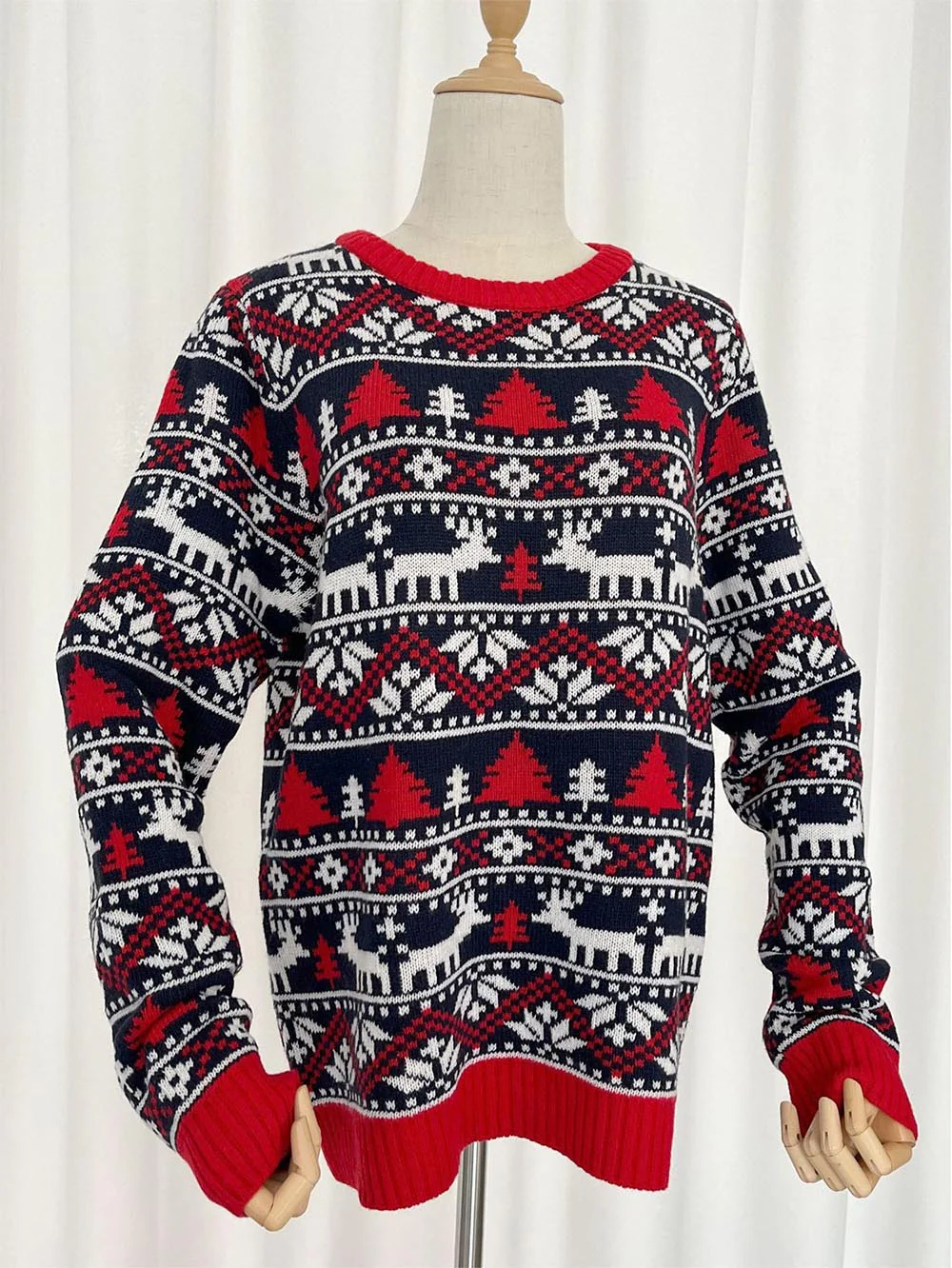 Gertrudis | Oversized Christmas Reindeer Sweater for Women - Image 11