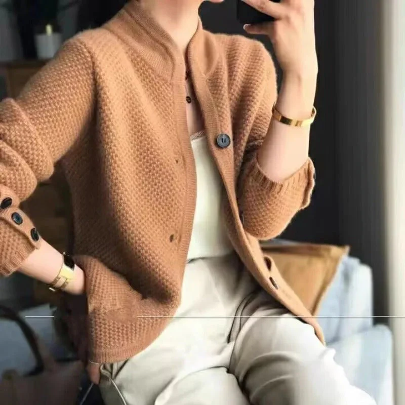 Gina | Sophisticated and cozy cardigan - Image 2