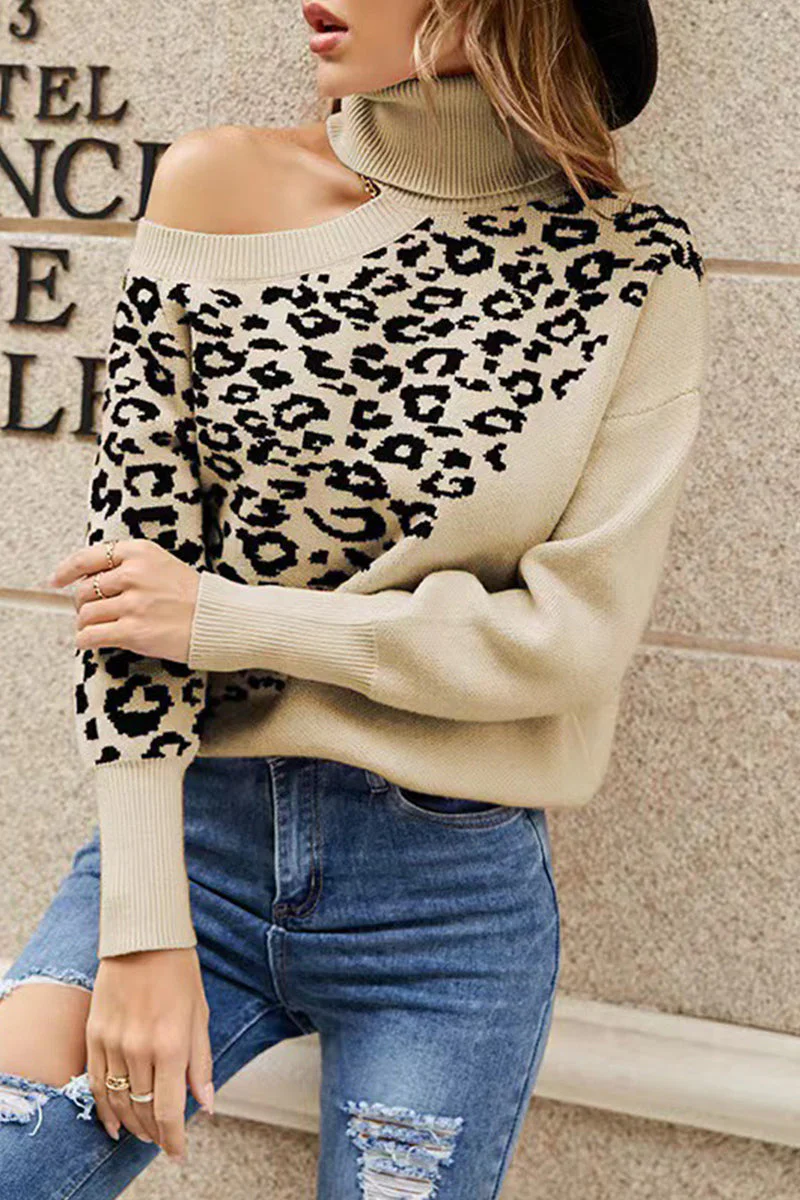 Gladys | Street leopard turtleneck sweater with an asymmetrical weave pattern - Image 3