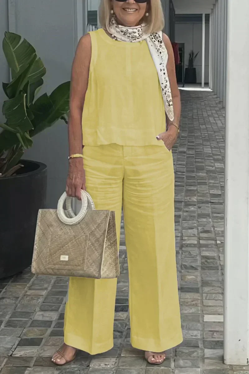 Gloria® | Elegant Sleeveless Outfit - Image 4
