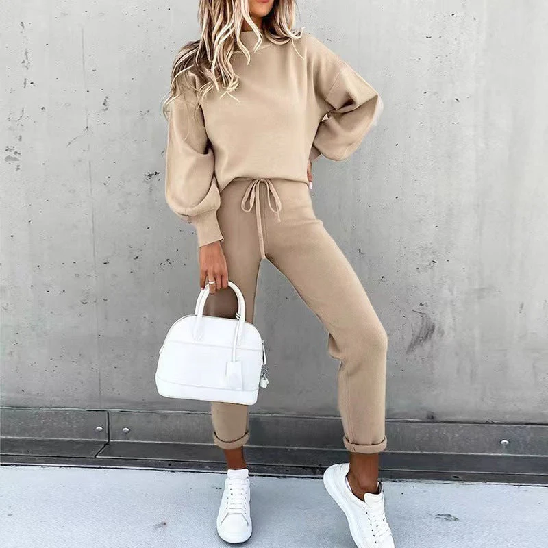 Gloria | Elegant and stylish suit for women