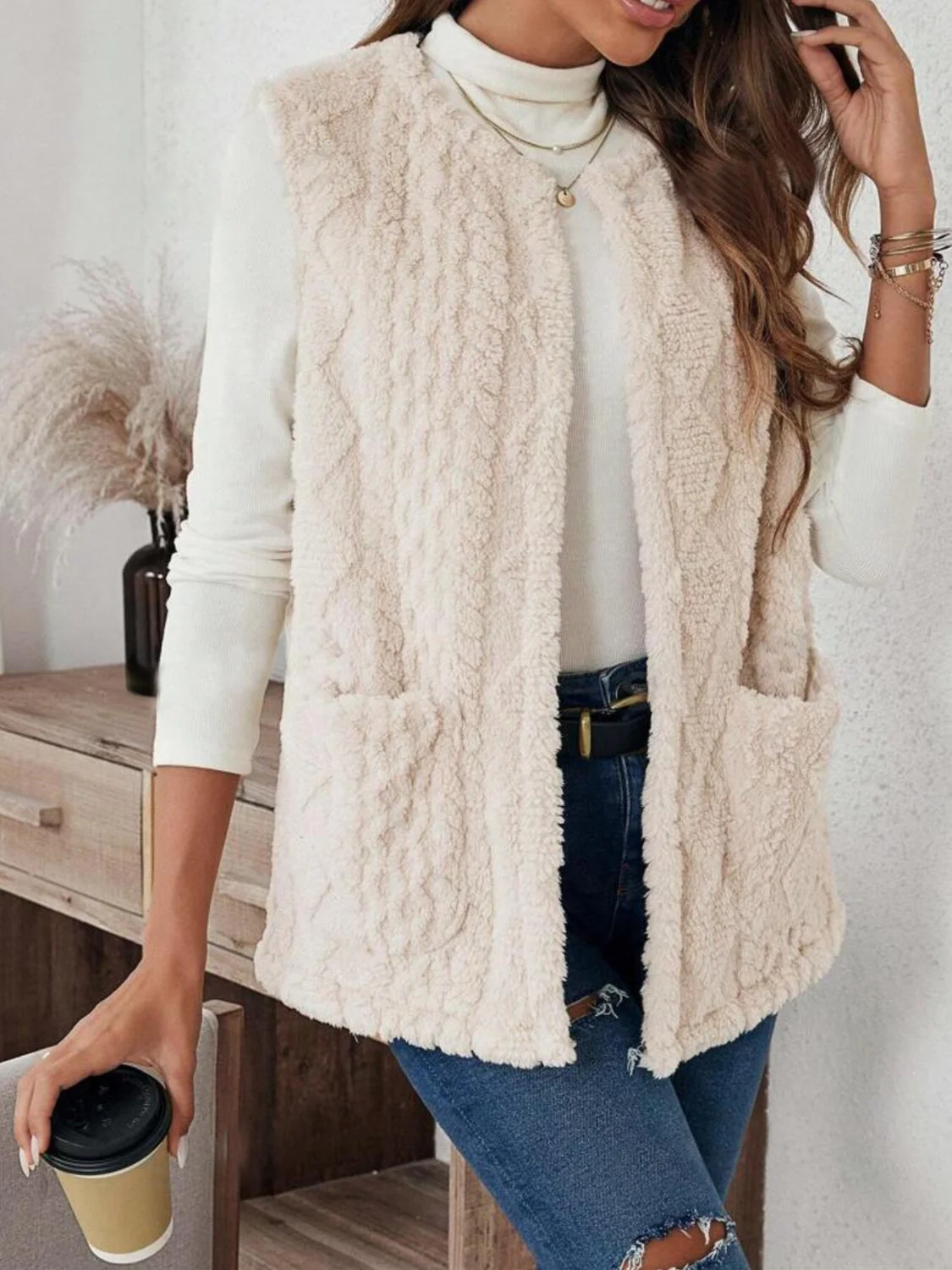 Graciela | Fluffy vest with open front and pockets - Image 3