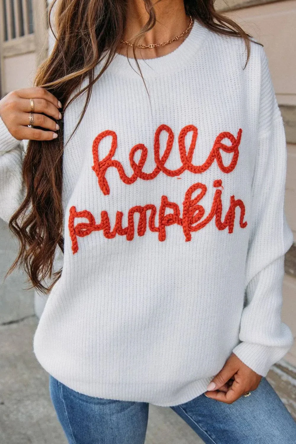 Greta | Long-sleeved sweater with a contrasting letter crew neck - Image 10