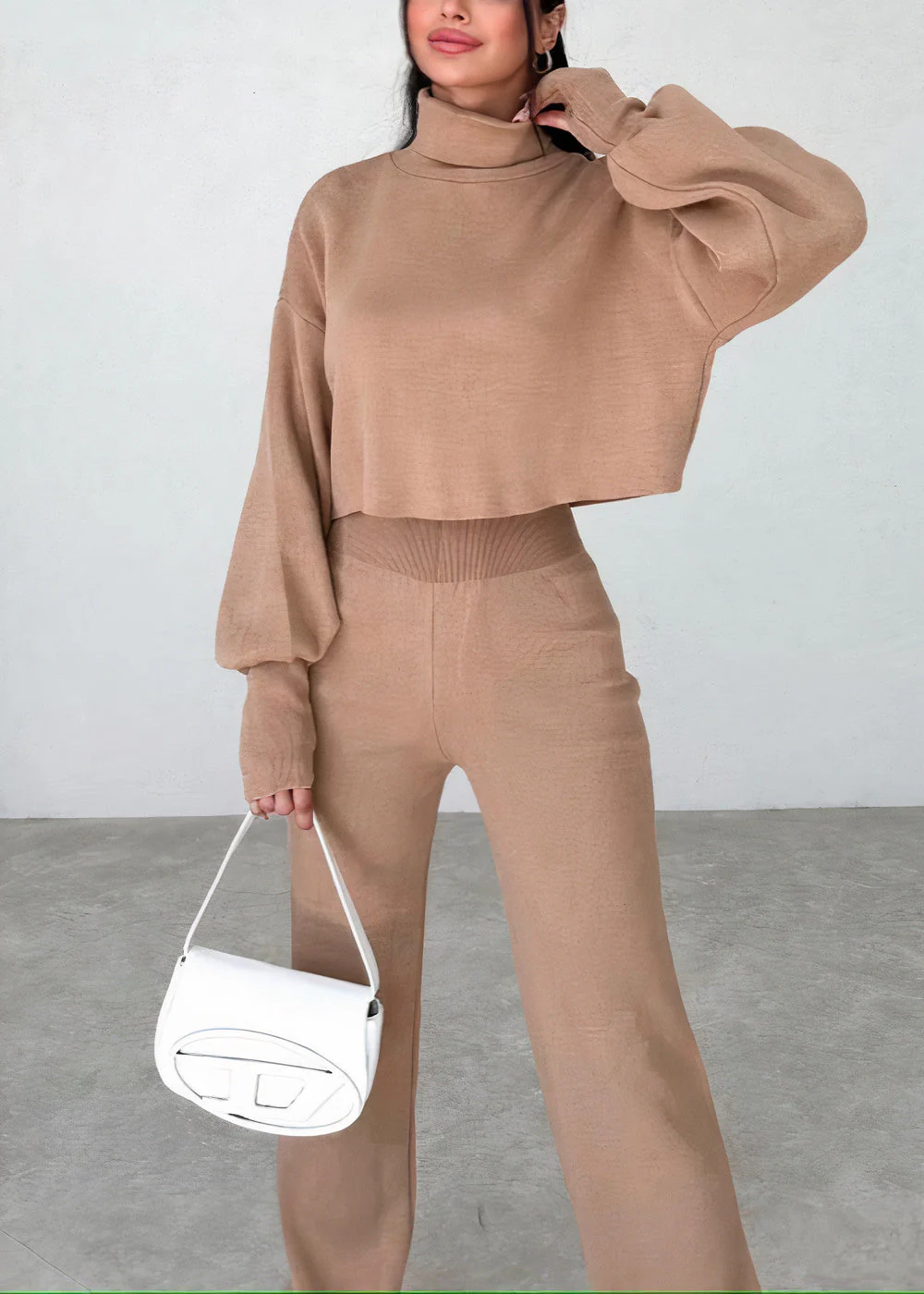 Greta | Comfortable suit set with a high collar