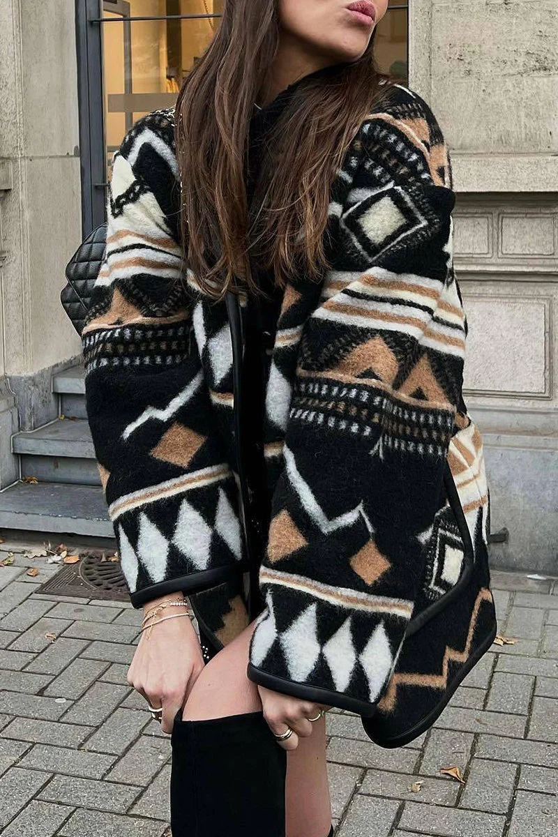 Guadalupe | Casual street outerwear with geometric print and pocket scoop neck